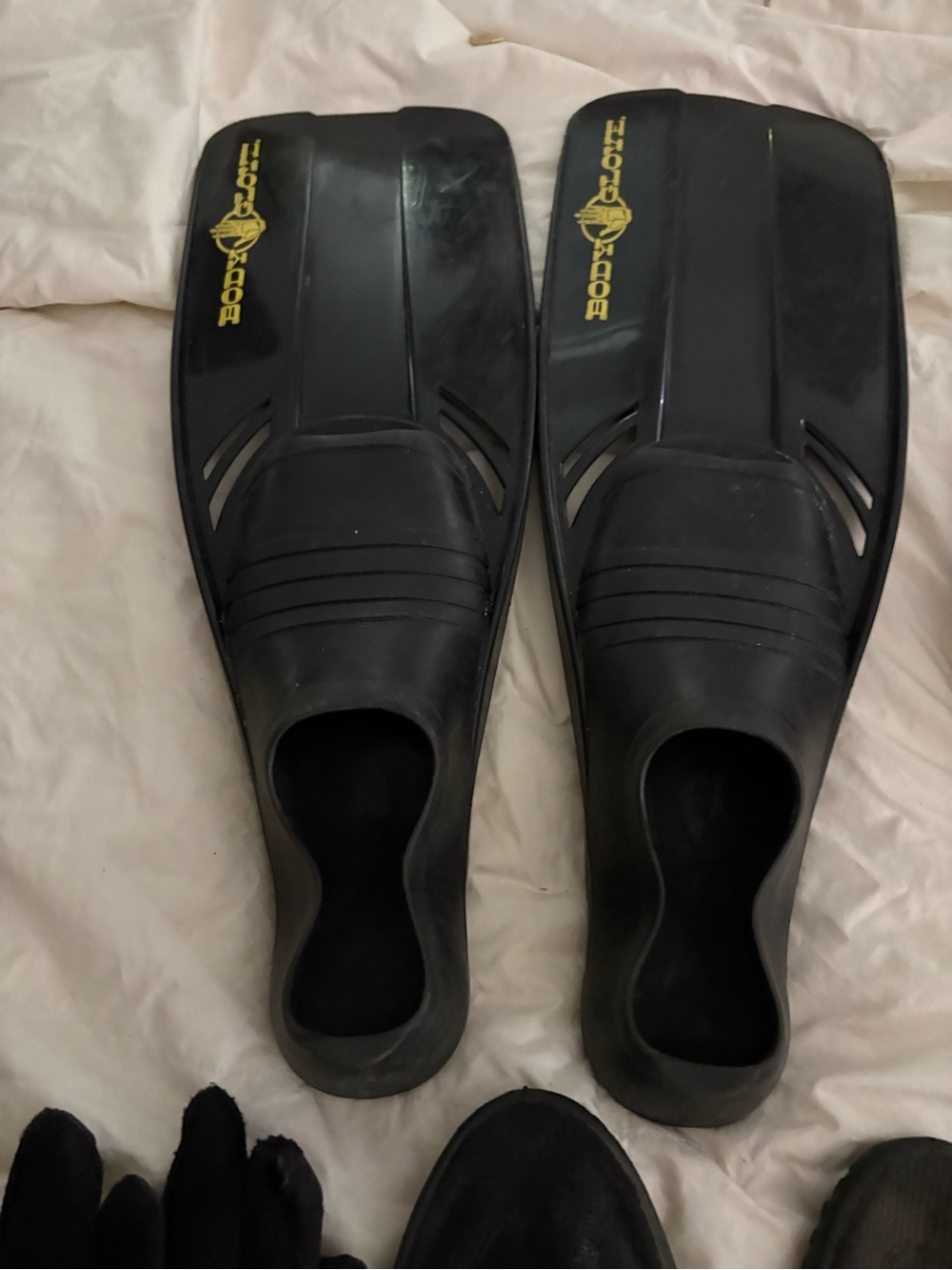 Body Glove Full-Foot Swim Fins, mask, snorkel, two gloves, water shoes for women
